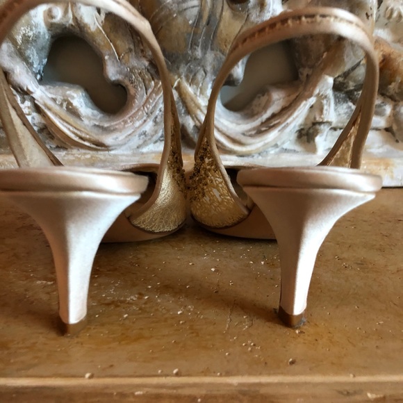 Badgley Mishka gold lace evening shoes - Picture 4 of 8